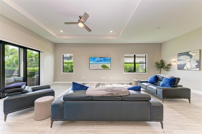 7113 Gradford Ct, House other with 3 bedrooms, 4 bathrooms and null parking in Lakewood Ranch FL | Image 13