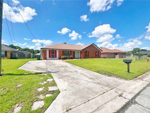 932 Highland Dr, Hinesville, GA, 31313-6468 | Card Image