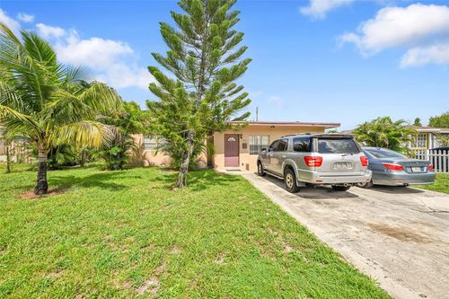 470 Arizona Ave, Fort Lauderdale, FL, 33312-1963 | Card Image
