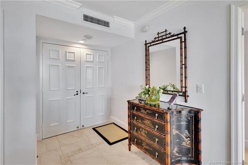 w11-500 Ocean Dr, Juno Beach, FL, 33408-1747 | Card Image