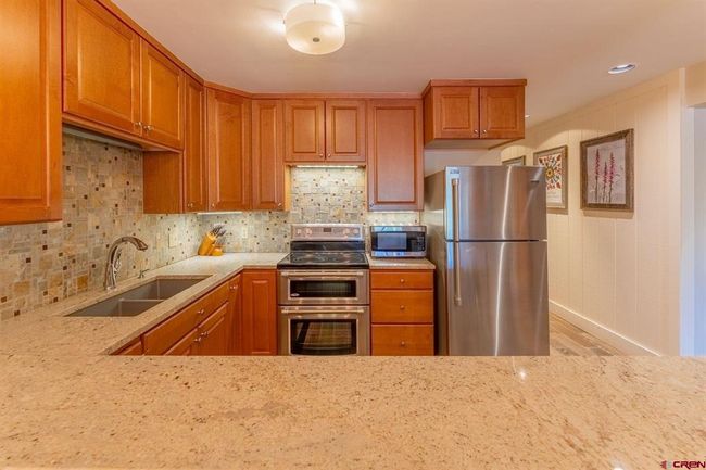 110 - 20 Hunter Hill Rd, Condo with 2 bedrooms, 2 bathrooms and null parking in Crested Butte CO | Image 9