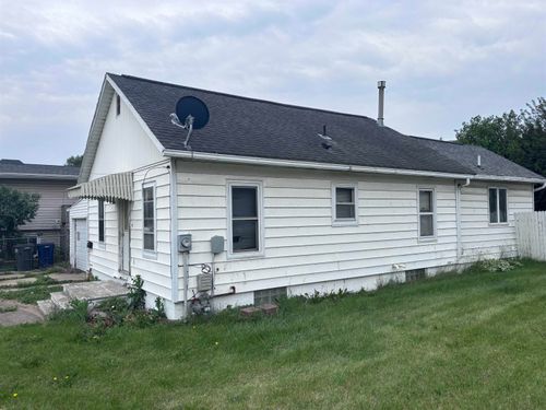 201 Commercial St, La Porte City, IA, 50651-1211 | Card Image
