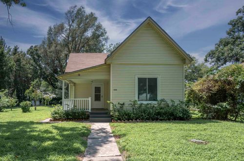 1315 Menor St, Winfield, KS, 67156-4235 | Card Image