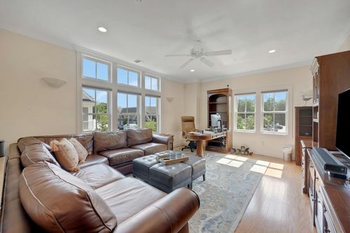 apt-6-400 Main St, Armonk, NY, 10504-1866 | Card Image