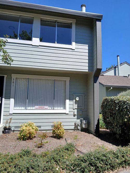 381 Wall Pl, Santa Rosa, CA, 95401-8431 | Card Image