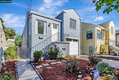 715 Buchanan St, Albany, CA, 94706-1518 | Card Image