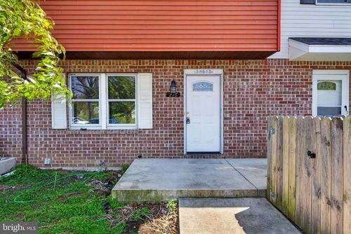 216 Marion Ave, CARLISLE, PA, 17013-1138 | Card Image