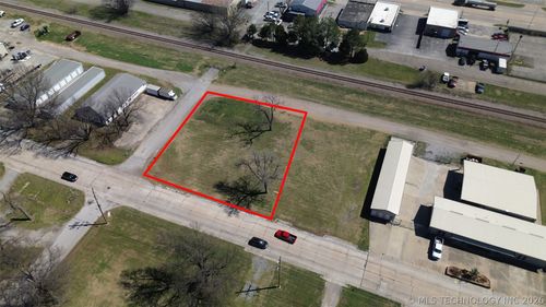 201 S Taylor Street, Pryor, OK, 74361 | Card Image