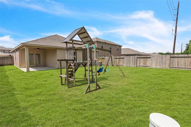 1211 Diamond Drape Dr, House other with 3 bedrooms, 2 bathrooms and 2 parking in Rosharon TX | Image 23