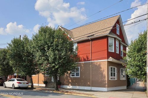 75 Locust Ave, Wallington, NJ, 07057-1345 | Card Image