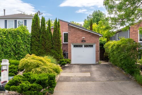 1407 Outlet Dr, Oshawa, ON, L1J7Z2 | Card Image