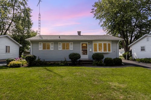 901 Lilac Ln, Joliet, IL, 60435-3239 | Card Image