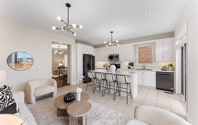 25 Velia Crt, House attached with 5 bedrooms, 4 bathrooms and 2 parking in Woodbridge ON | Image 10