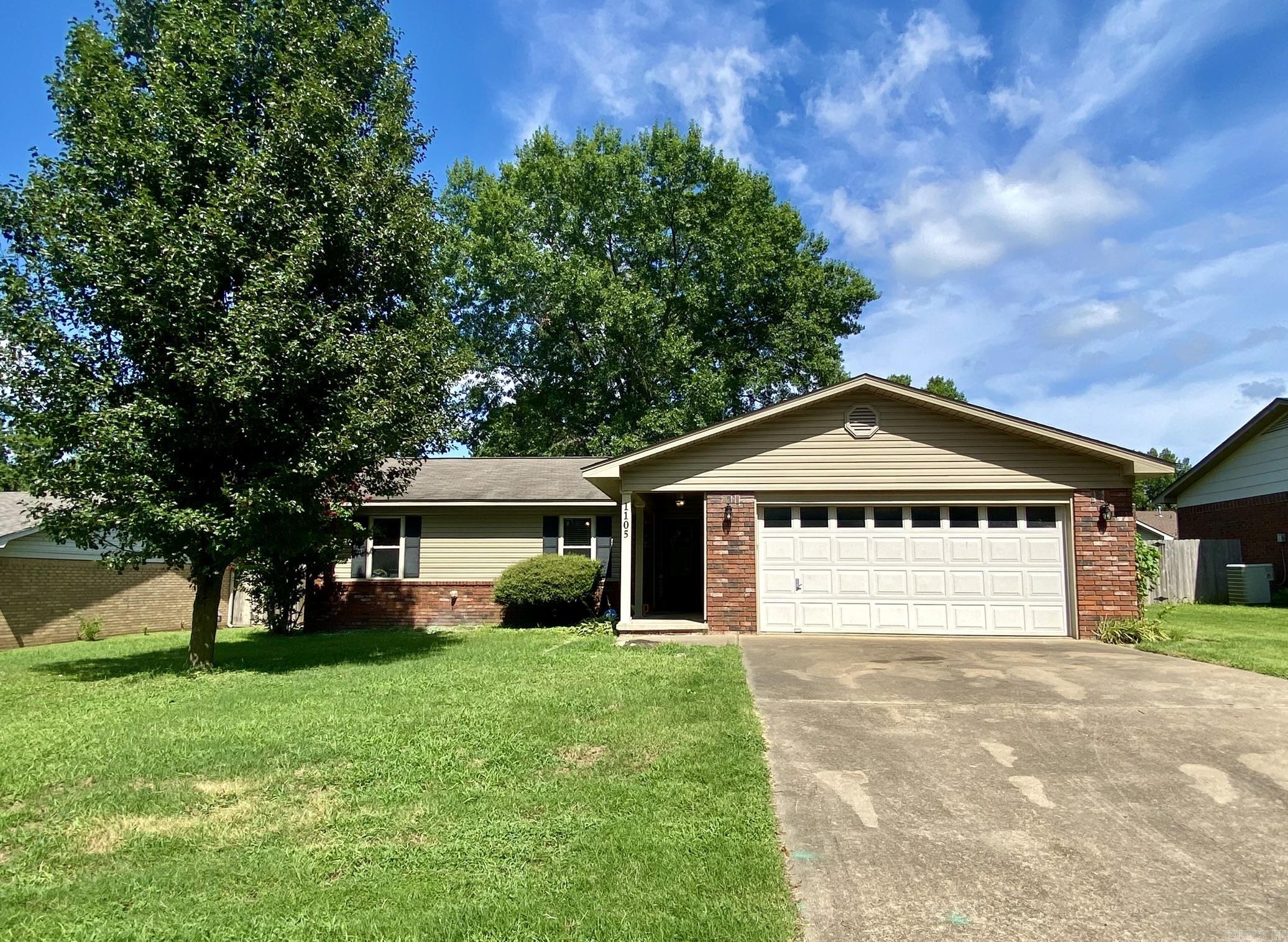 Laredo Ave, Russellville, AR 72801