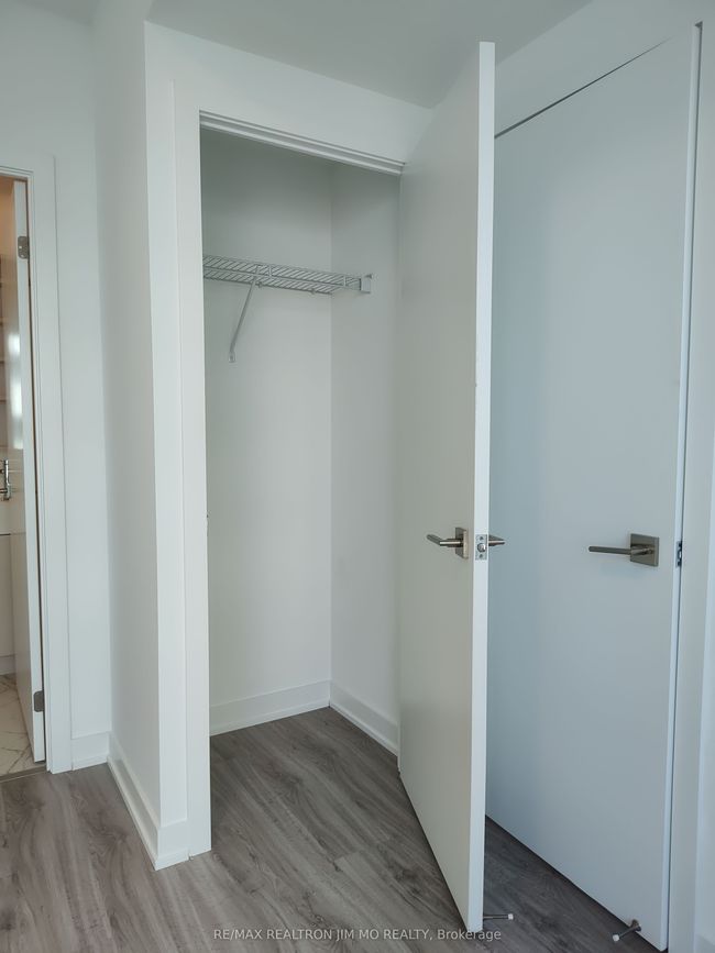 252 Church St, Condo with 2 bedrooms, 2 bathrooms and null parking in Toronto ON | Image 14