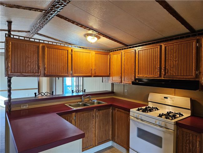 11 Toadstool Knls, House other with 3 bedrooms, 1 bathrooms and 2 parking in Charlestown RI | Image 11