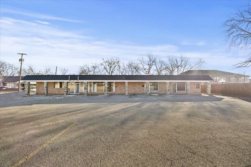 2108 Monroe St, Commerce, TX, 75428-3365 | Card Image
