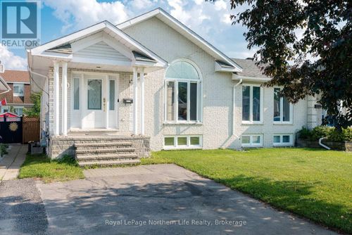 28 Mariah St, North Bay, ON, P1A4L9 | Card Image