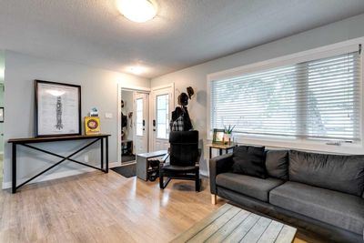 628 Aurora Pl Se, House detached with 4 bedrooms, 2 bathrooms and 4 parking in Calgary AB | Image 2