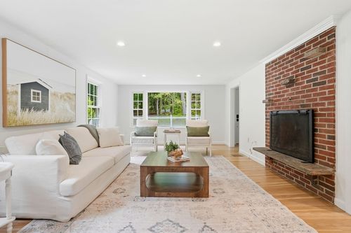 147 Forest St, Norwell, MA, 02061-2120 | Card Image