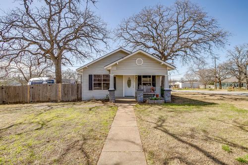 1215 N Elm St, Weatherford, TX, 76086-1821 | Card Image