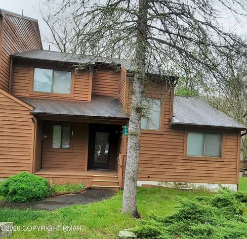 409 Tudor Ct, Bushkill, PA, 18324-8742 | Card Image