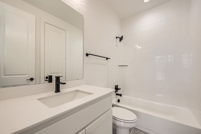 Full bath with vanity, toilet, shower / washtub combination, and recessed lighting | Image 22
