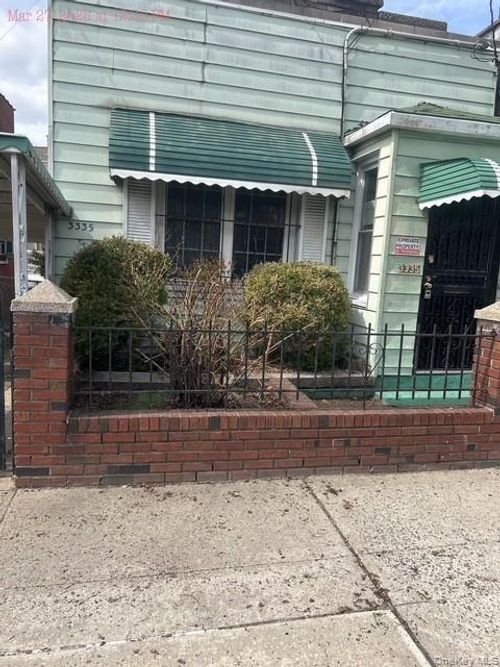 3335 Hone Ave, Bronx, NY, 10469-3709 | Card Image