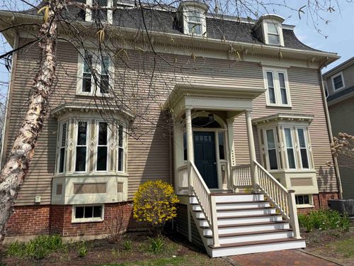 1-185 Madison St, Portsmouth, NH, 03801-4979 | Card Image