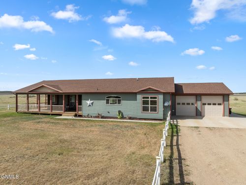 13371 57th St Nw, Williston, ND, 58801-8990 | Card Image