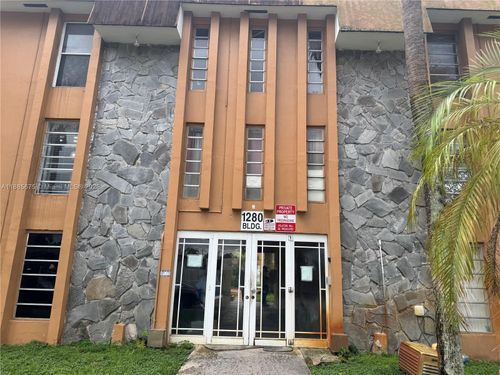 apt-310b-1280 W 54th St, Hialeah, FL, 33012-1802 | Card Image