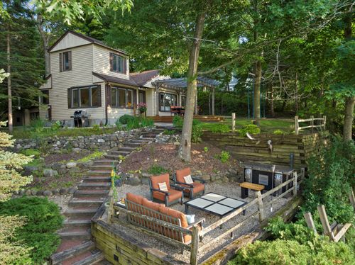 3296495 Forest Dr, Hartland, WI, 53029-8505 | Card Image