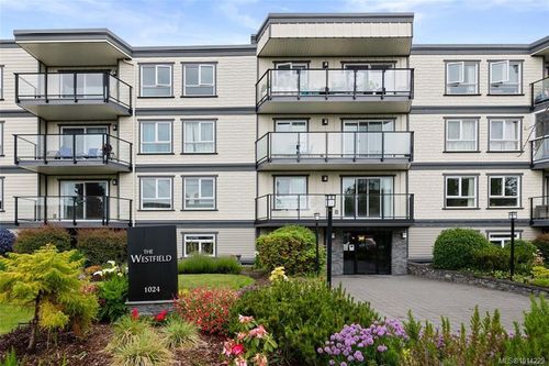 204-1024 Fairfield Rd, Victoria, BC, V8V3A5 | Card Image