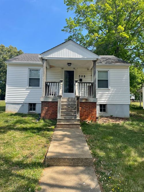 205 College Dr, Lynchburg, VA, 24501-6011 | Card Image