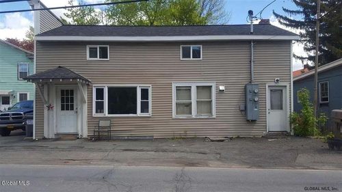 11 Chatham St, Nassau, NY, 12123-2700 | Card Image