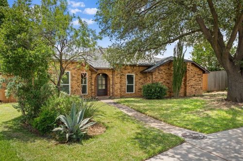 2008 Rochelle Ln, Carrollton, TX, 75007-2209 | Card Image