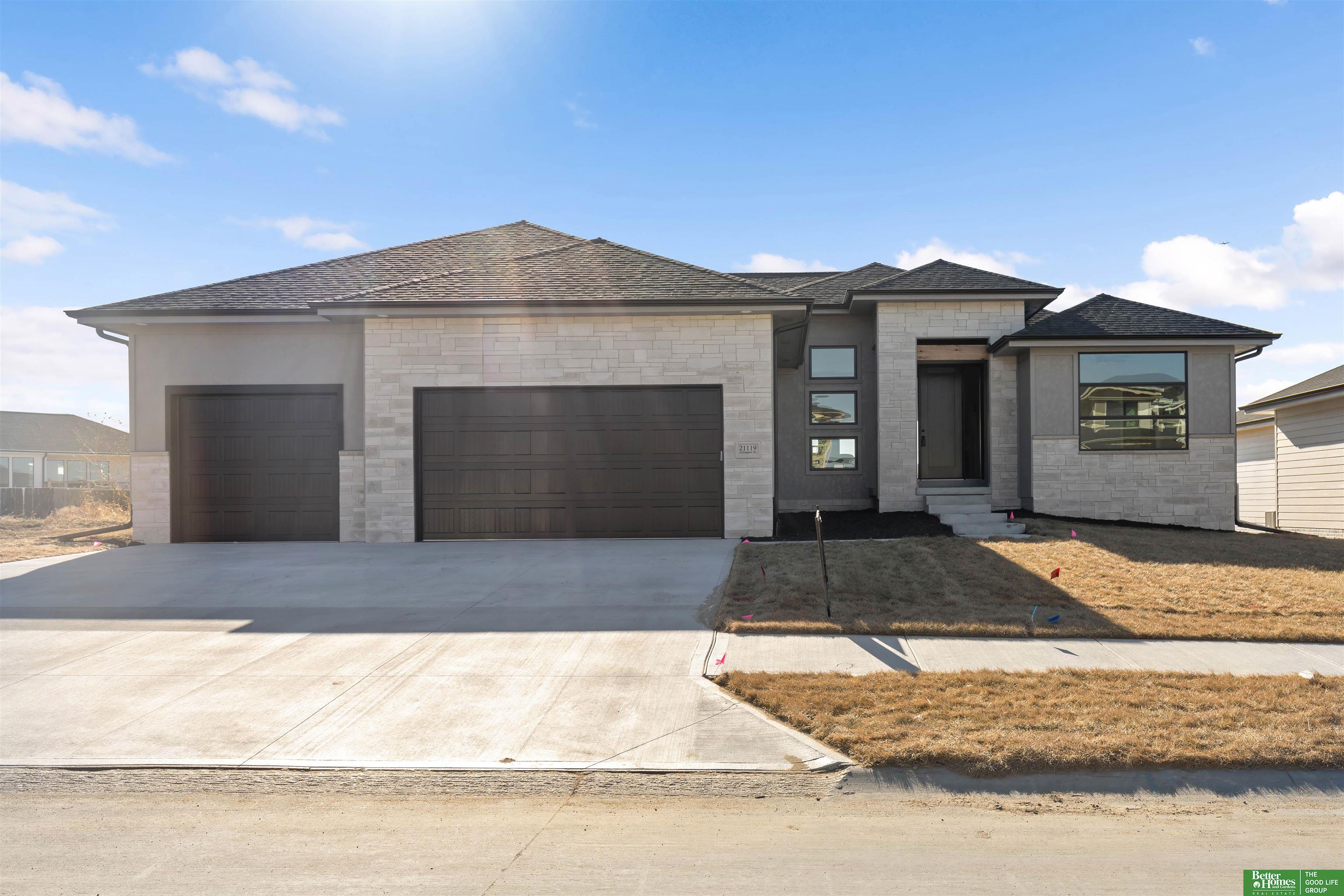Arlington St, Elkhorn, NE 68022