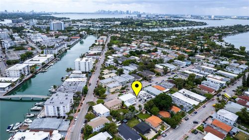 2-725 81st St, Miami Beach, FL, 33141-1522 | Card Image