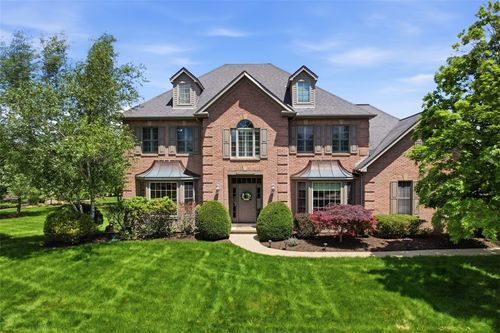 2018 Condor Ln, Gibsonia, PA, 15044-8060 | Card Image