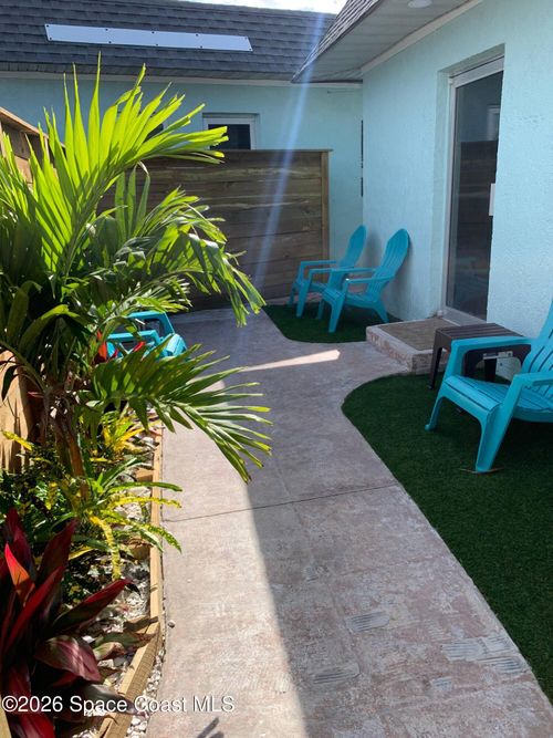 365 N Orlando Ave, Cocoa Beach, FL, 32931-2918 | Card Image