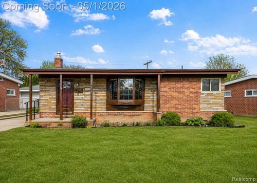 7370 Amboy St, Dearborn Heights, MI, 48127-1636 | Card Image