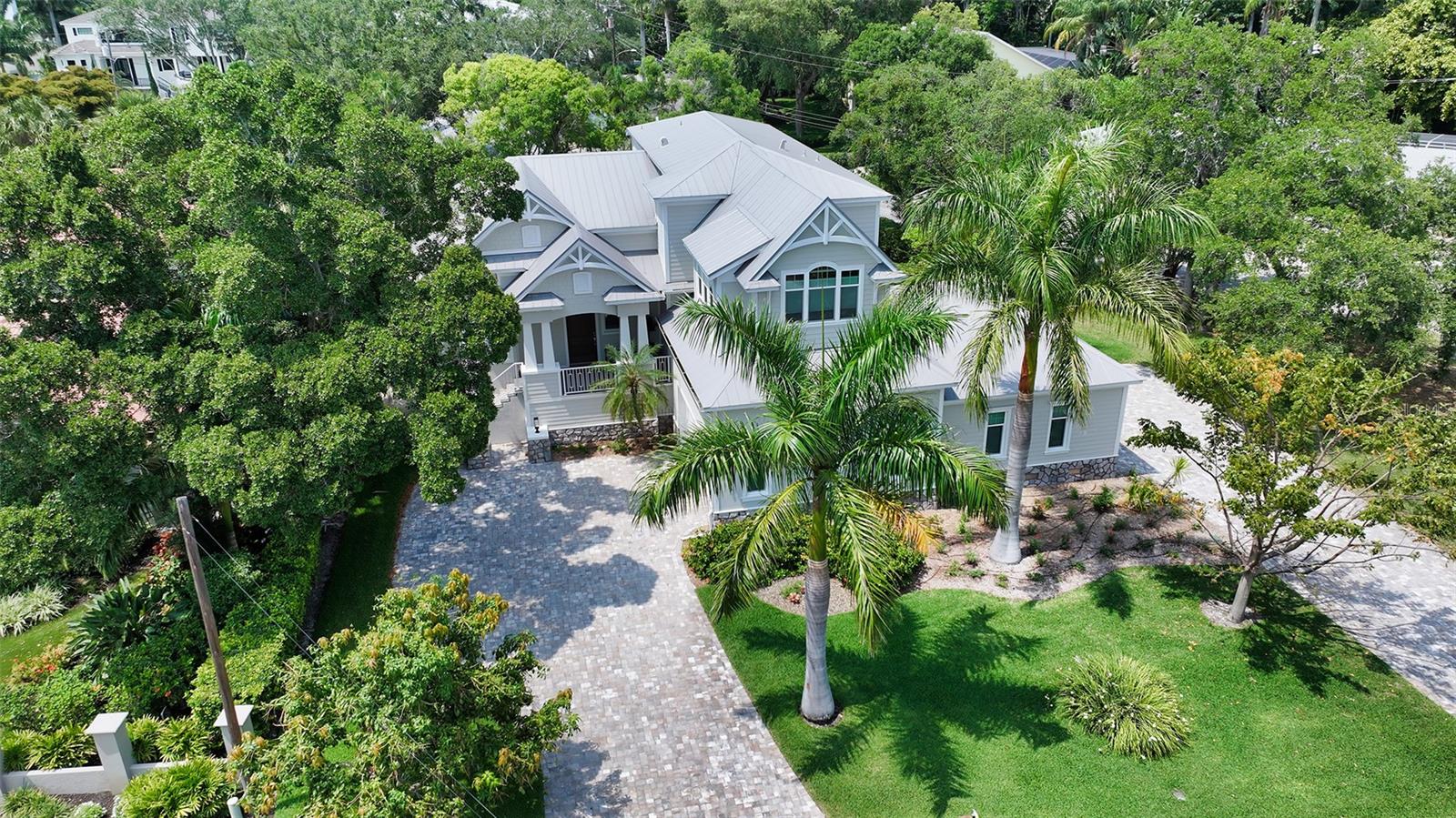 Sandpiper Ln, Sarasota, FL 34239