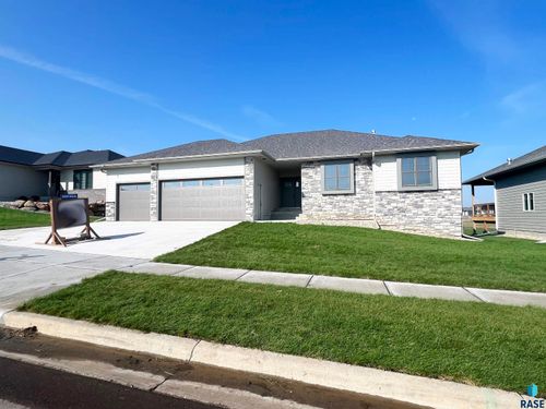 2605 S Galena Ave, Sioux Falls, SD, 57110-3797 | Card Image