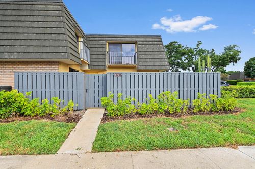 1731 17th Way, West Palm Beach, FL, 33407-6621 | Card Image