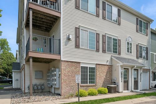 104-15548 Float Ln, Apple Valley, MN, 55124-6020 | Card Image