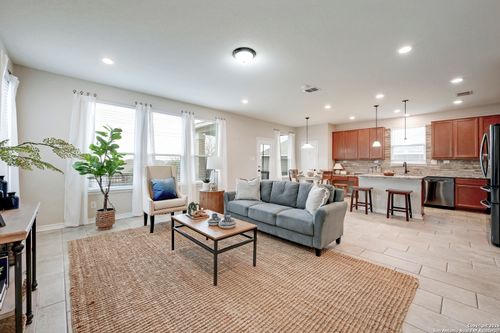 10142 Overlook Cyn, San Antonio, TX, 78245-4690 | Card Image