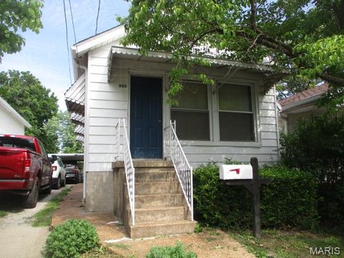 969 Dammert Ave, Saint Louis, MO, 63125-1827 | Card Image