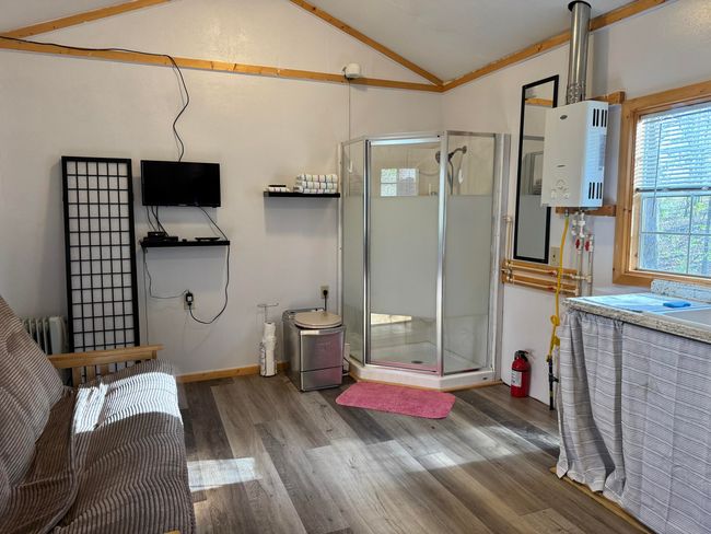 Cabin Interior | Image 8