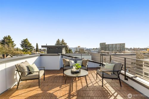 1014 B Ne 70th St, Seattle, WA, 98115 | Card Image