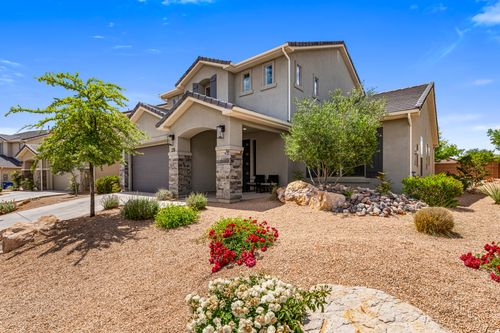 379 N Puerta Dr, Washington, UT, 84780-3099 | Card Image